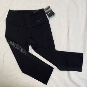 NWT Nike Crop Tights sz S